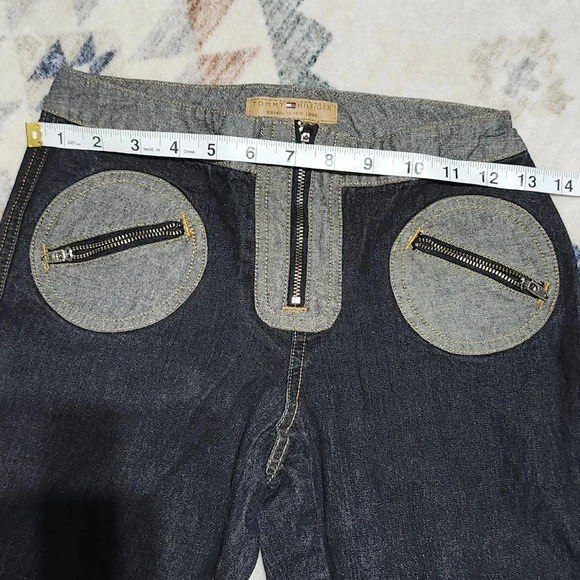 Tommy Hilfiger Dark Wash Flared Denim Pants | Size 10 | Retro Zip & Circle Pocke - Picture 6 of 6